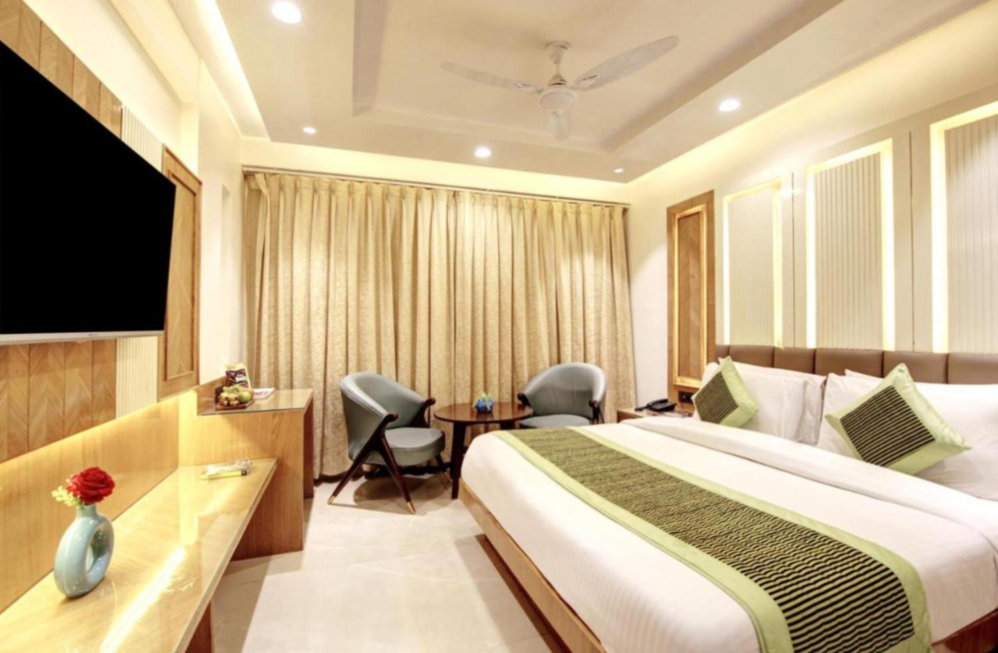 Hotel Platinum With Free Pickup-Delhi Airport Nova Deli Exterior foto