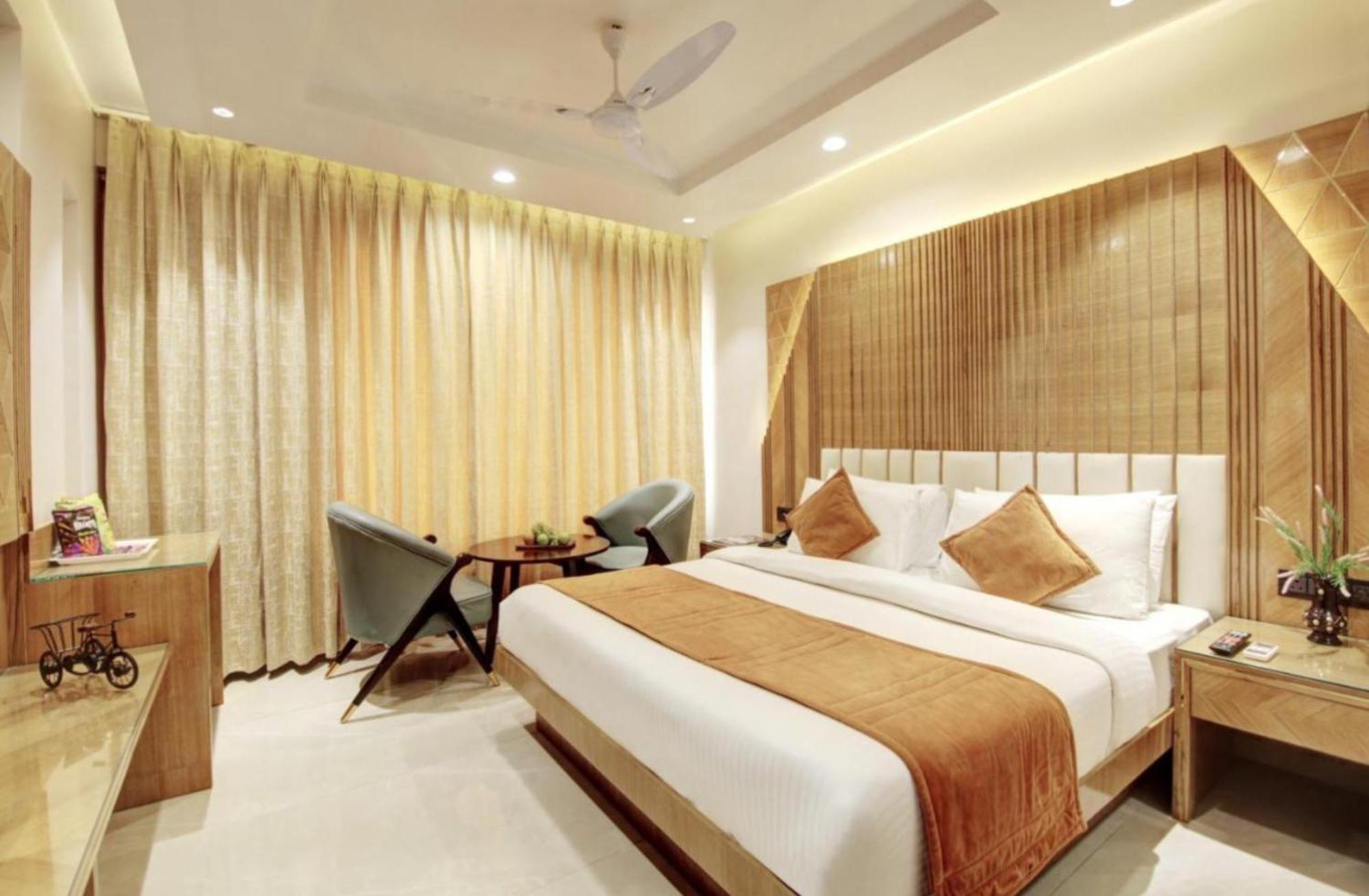 Hotel Platinum With Free Pickup-Delhi Airport Nova Deli Exterior foto