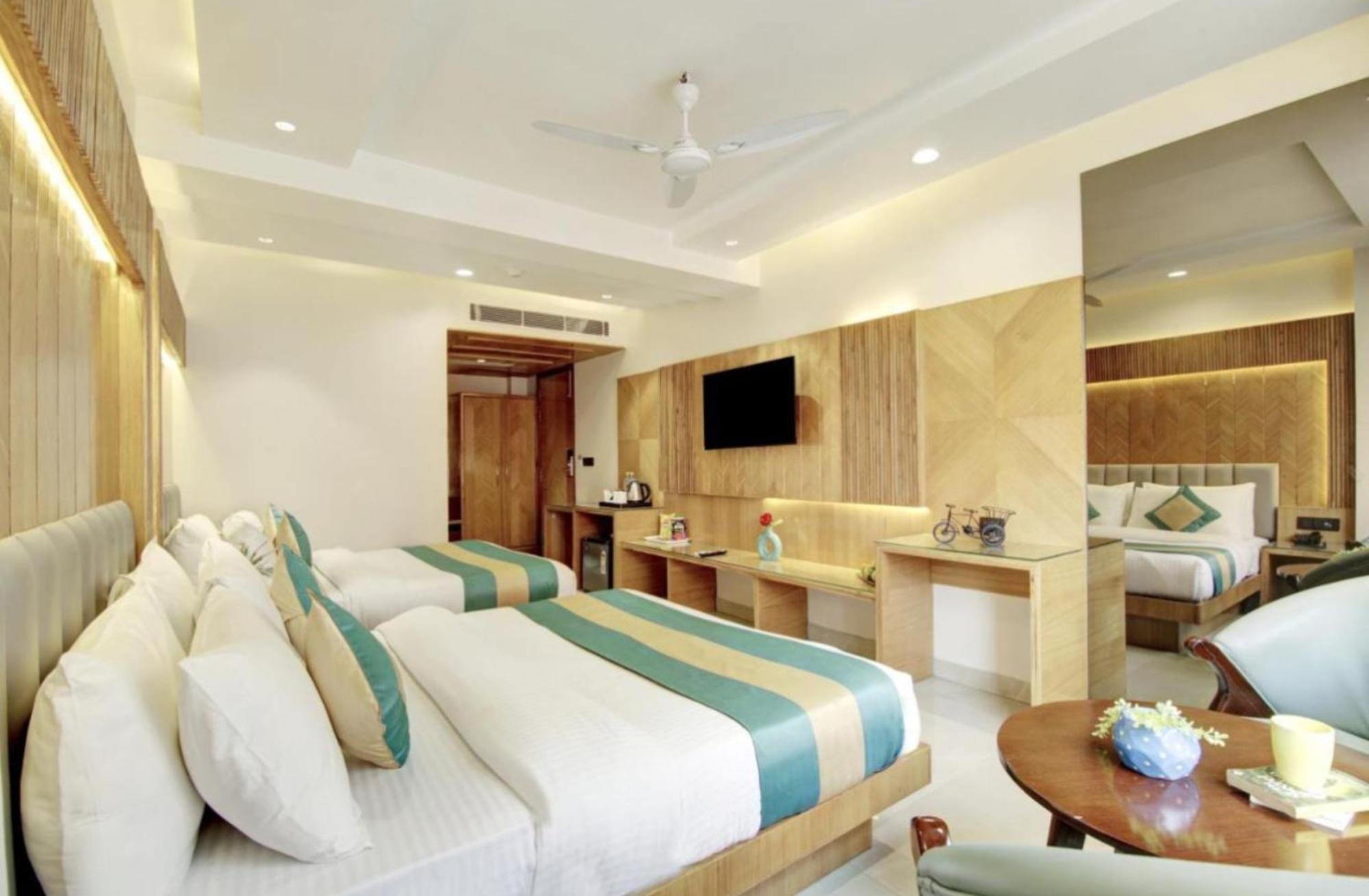 Hotel Platinum With Free Pickup-Delhi Airport Nova Deli Exterior foto