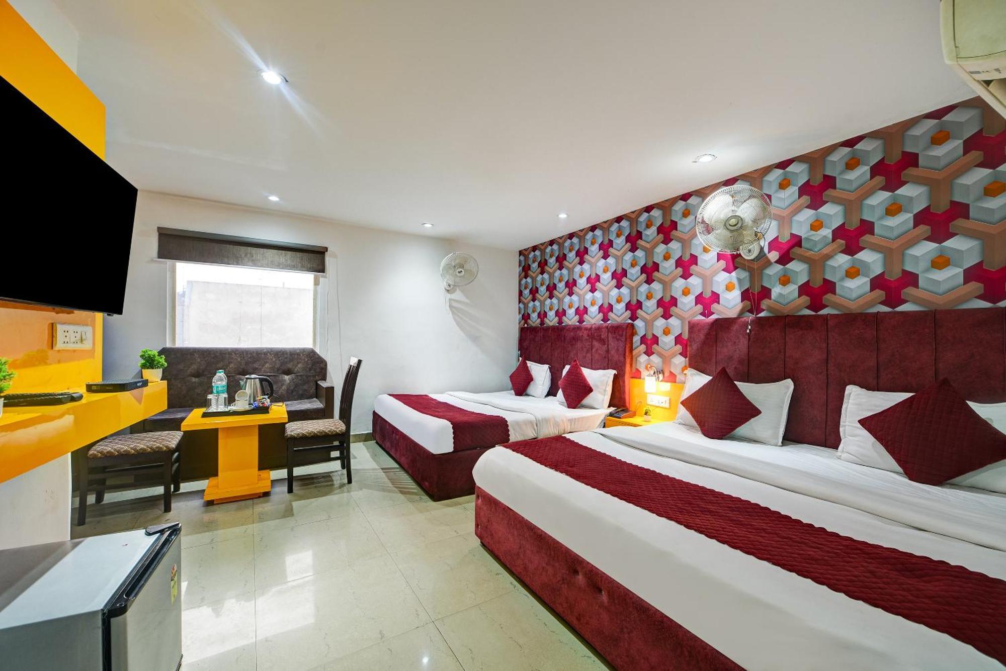 Hotel Platinum With Free Pickup-Delhi Airport Nova Deli Exterior foto